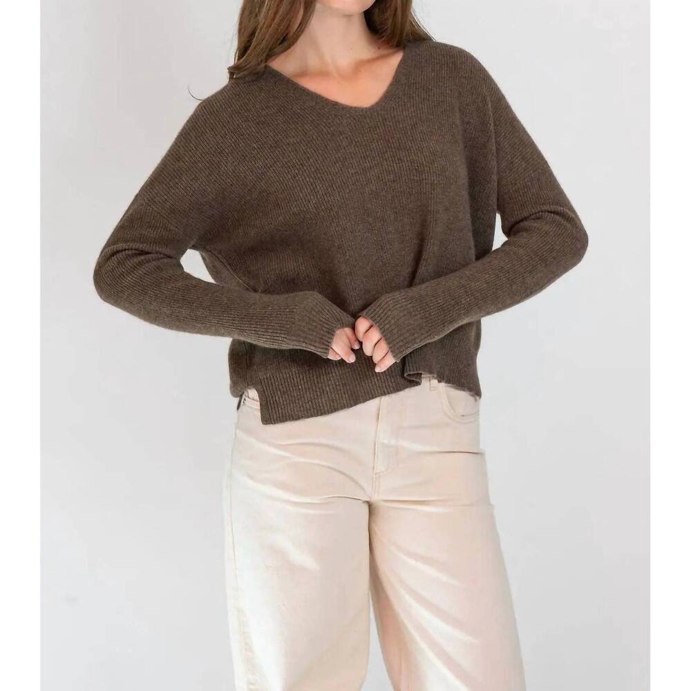 NEW DEMYLEE NEW YORK maribel v-neck sweater in beige
